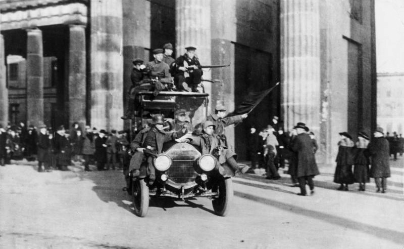 Bundesarchiv Bild 183 B0527 0001 810 Berlin Brandenburger Tor Novemberrevolution