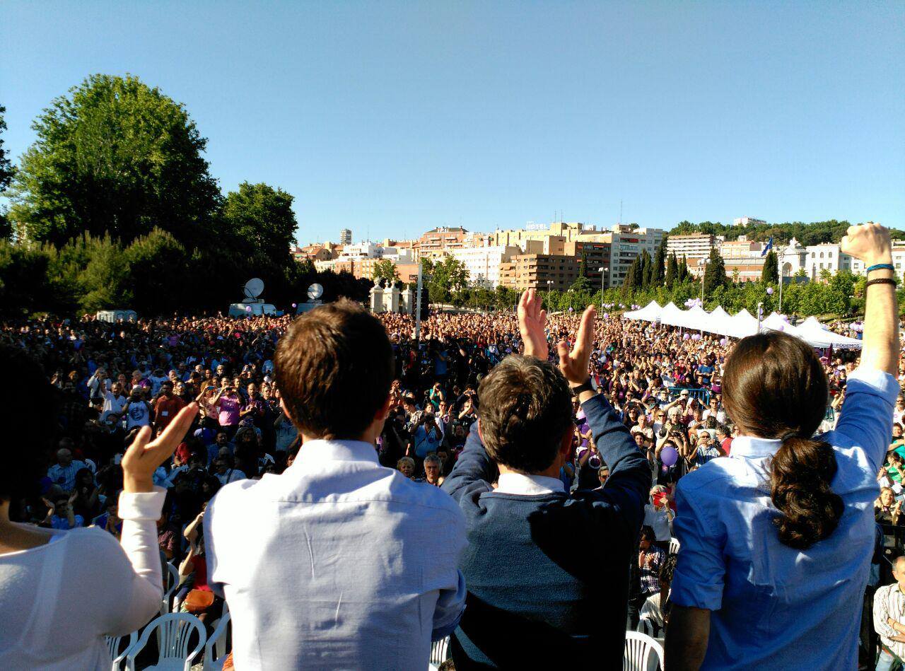 podemos mass meeting